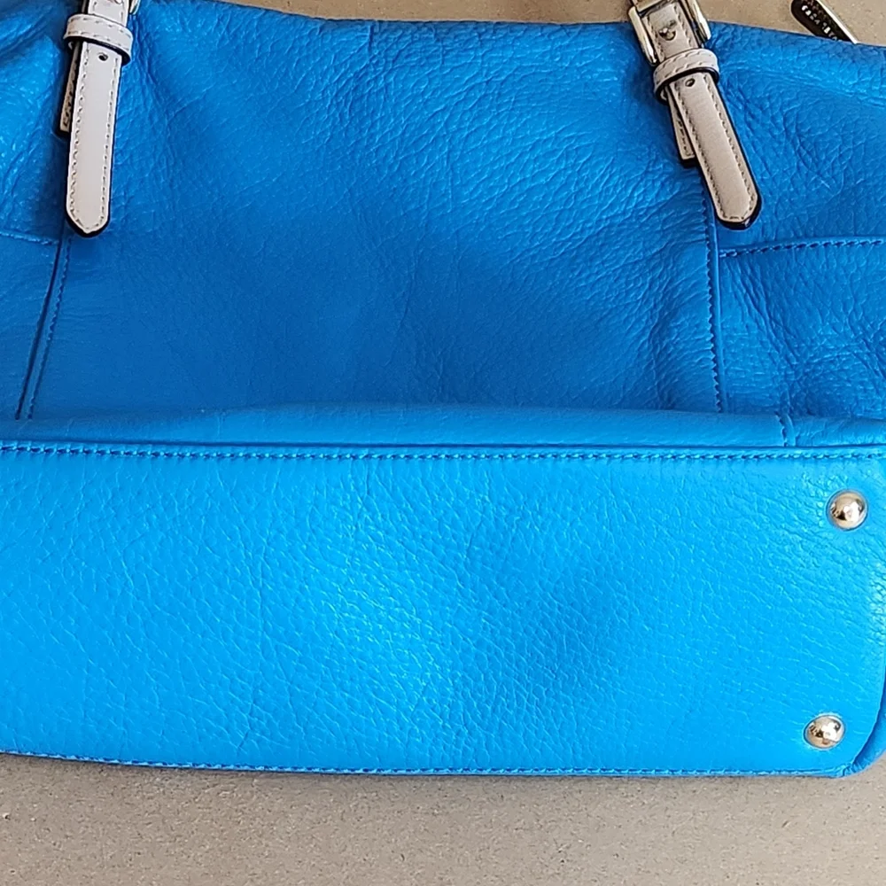 Michael Kors large turquoise tote bag missing The Key Chain - Picture 4 of 13